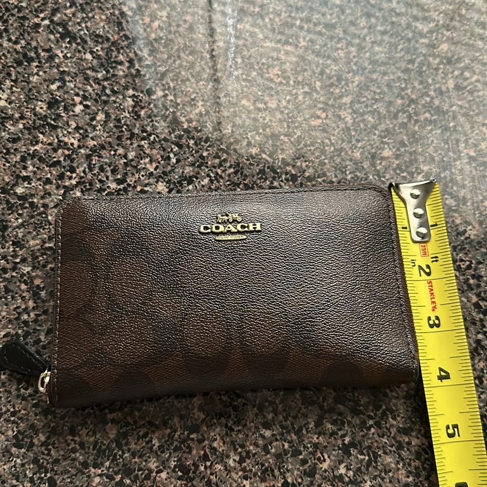 Authentic Coach Wallet - Picture 3 of 4